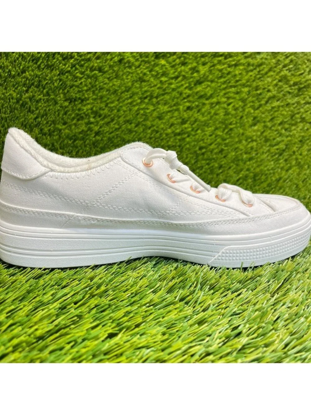 Skechers please review